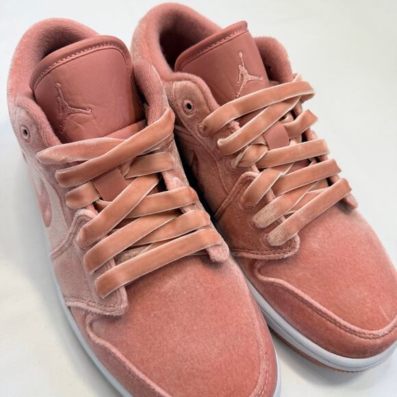 Air Jordan 1 Low SE Rust Pink Velvet Women’s 9 NIB Coquette Soft Luxe - Picture 5 of 11